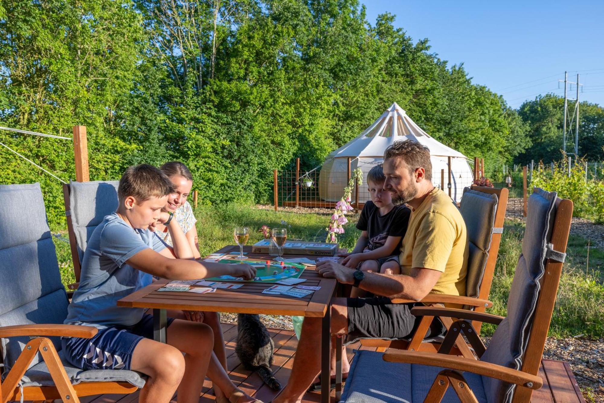 Holmegaard Vin Og Glamping Hotel Dannemare ภายนอก รูปภาพ