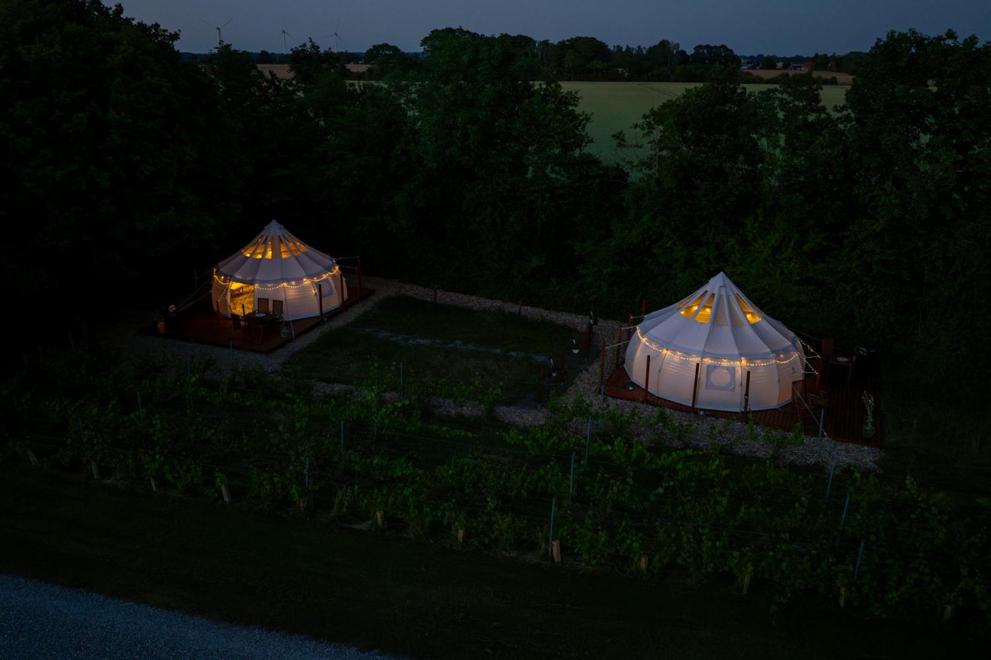 Holmegaard Vin Og Glamping Hotel Dannemare ภายนอก รูปภาพ
